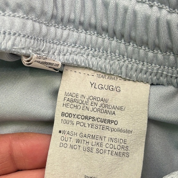 Under Armour Gray Performance Shorts with Elastic Waistband - Picture 4 of 5